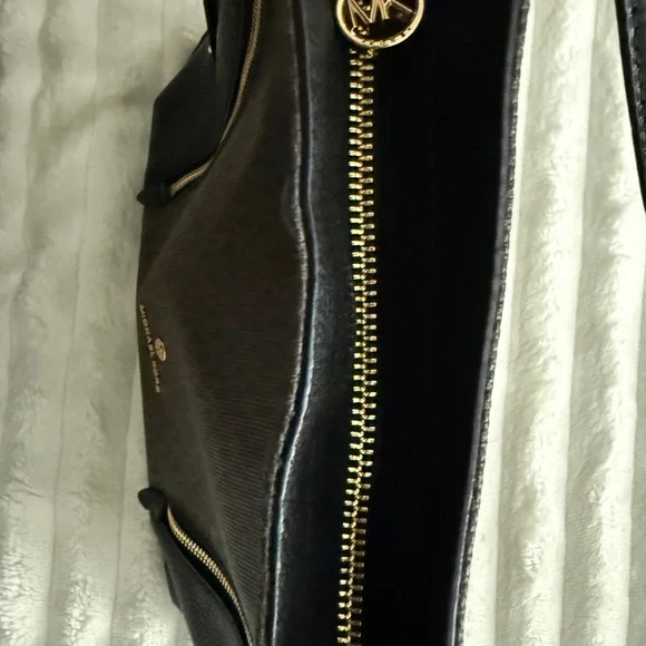 Michael Kors Black and Brown Shoulder Bag - Picture 8 of 8